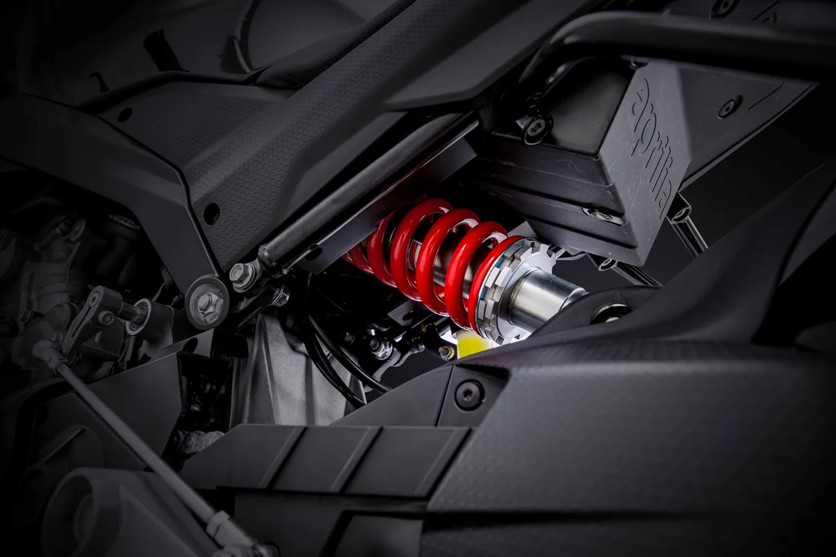Tuono 457 red rear monoshock